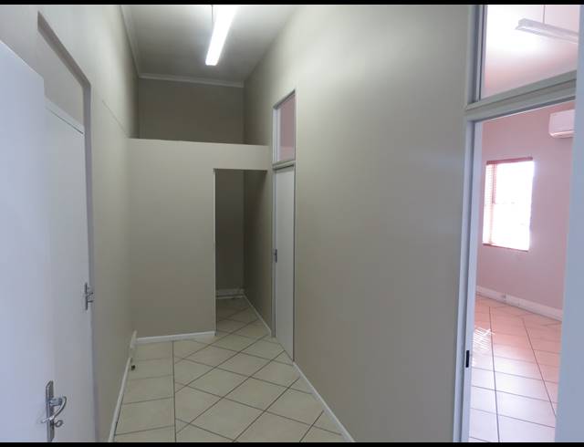 52M² OFFICE TO LET IN AUDAS ESTATE